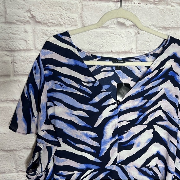 NWT Torrid Tops Torrid Navy Zebra Georgette Peplum Blouse - Picture 8 of 15